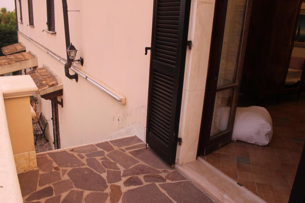 Sinilu B&B Silvi Paese Dış mekan fotoğraf