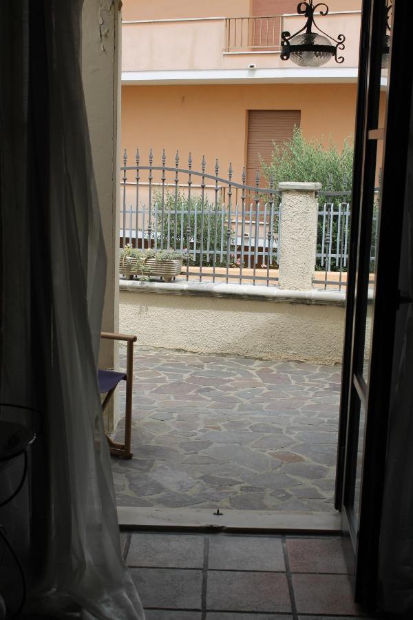 Sinilu B&B Silvi Paese Dış mekan fotoğraf
